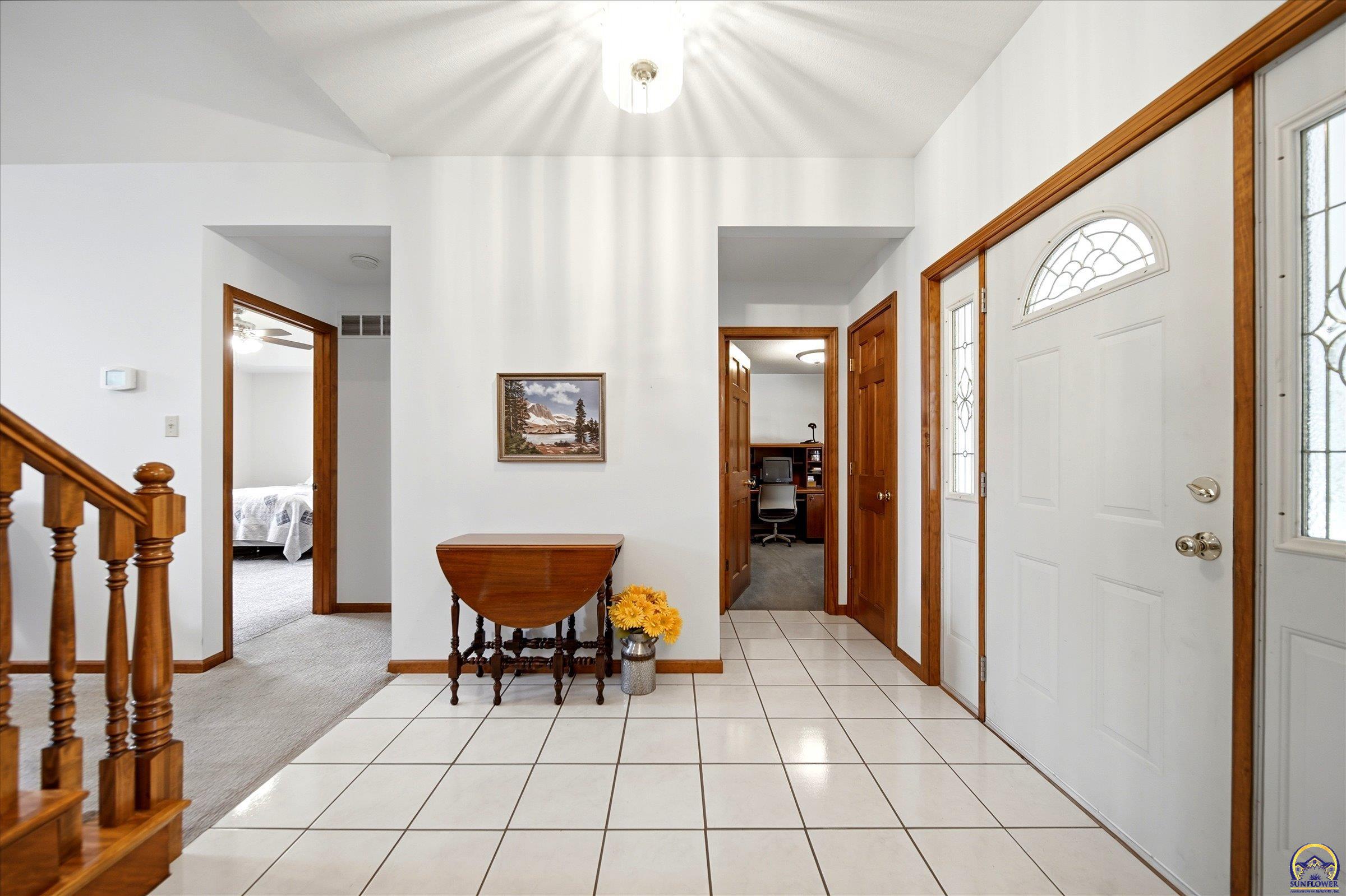 810 Southwest Mifflin Road Topeka, KS 66606 - Photo 15 of 30