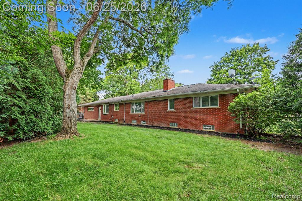 3750 Beach Road Troy, MI 48084 - Photo 25 of 27