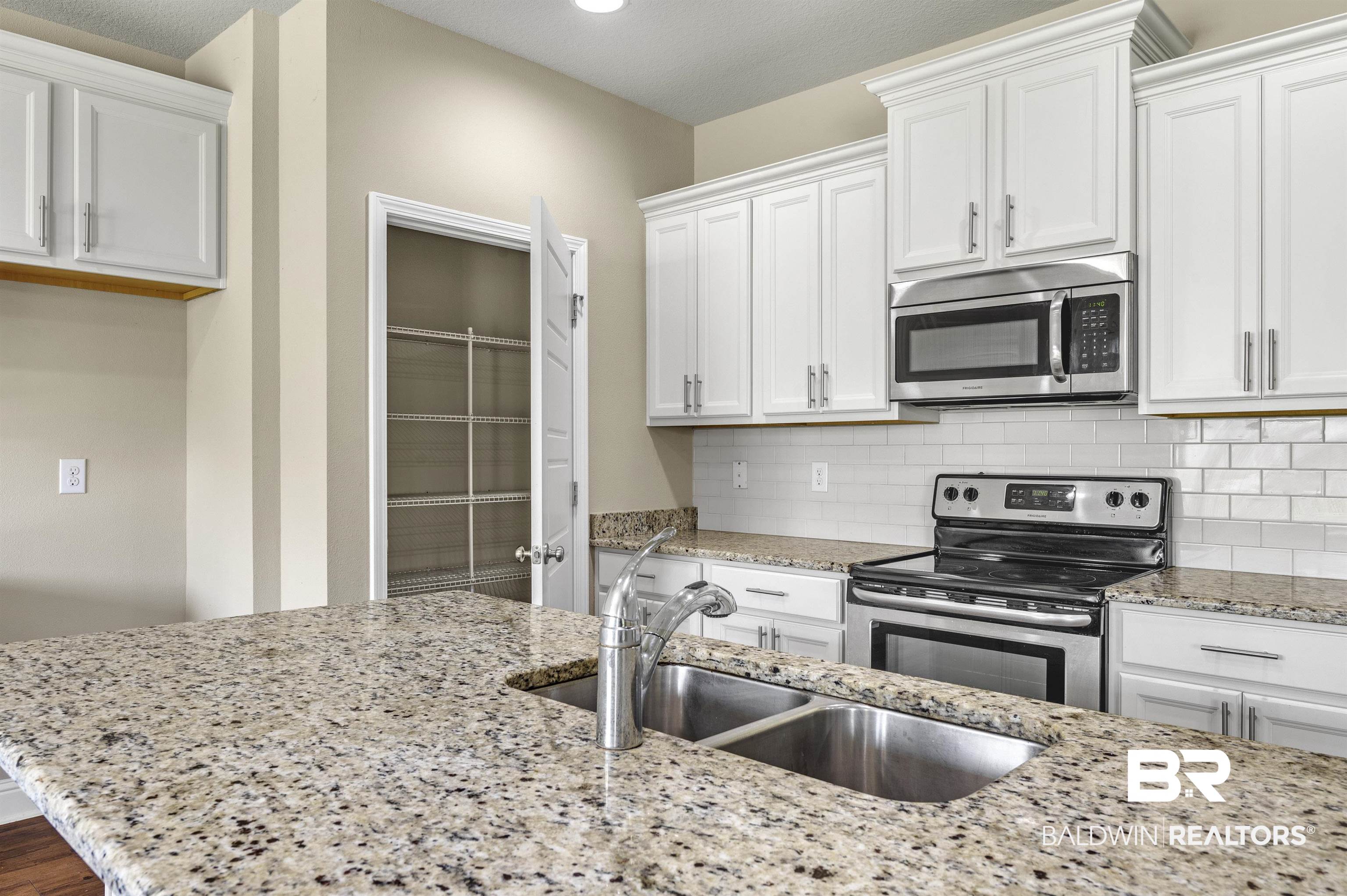 12163 Aurora Way Daphne, AL 36527 - Photo 18 of 46 Kitchen