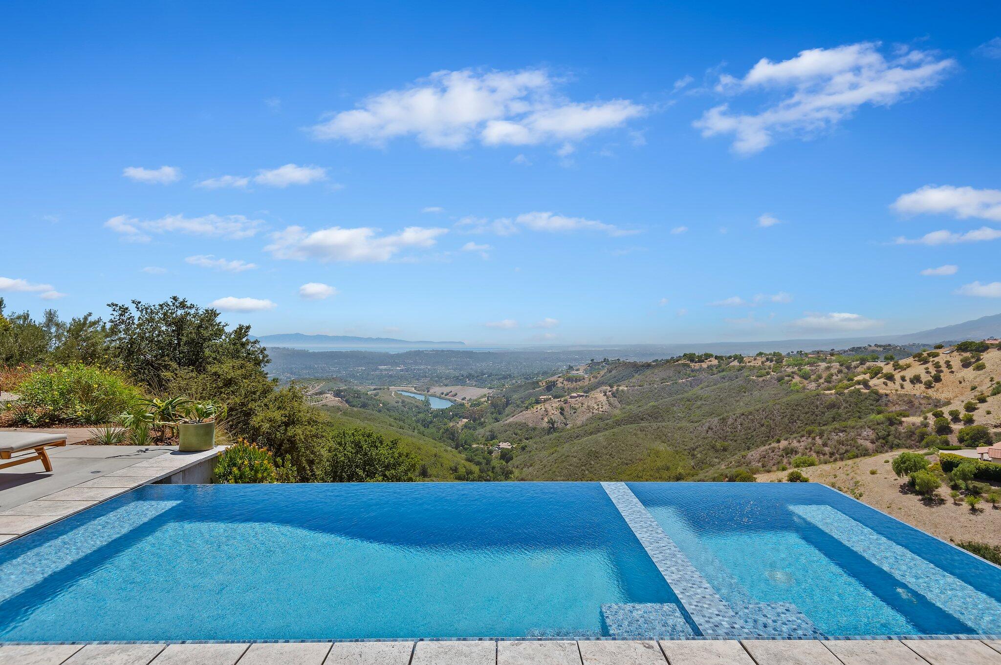 2805 Spyglass Ridge Road Santa Barbara, CA 93105 - Photo 13 of 67 13-web-or-mls-06 - Infinity Pool with a