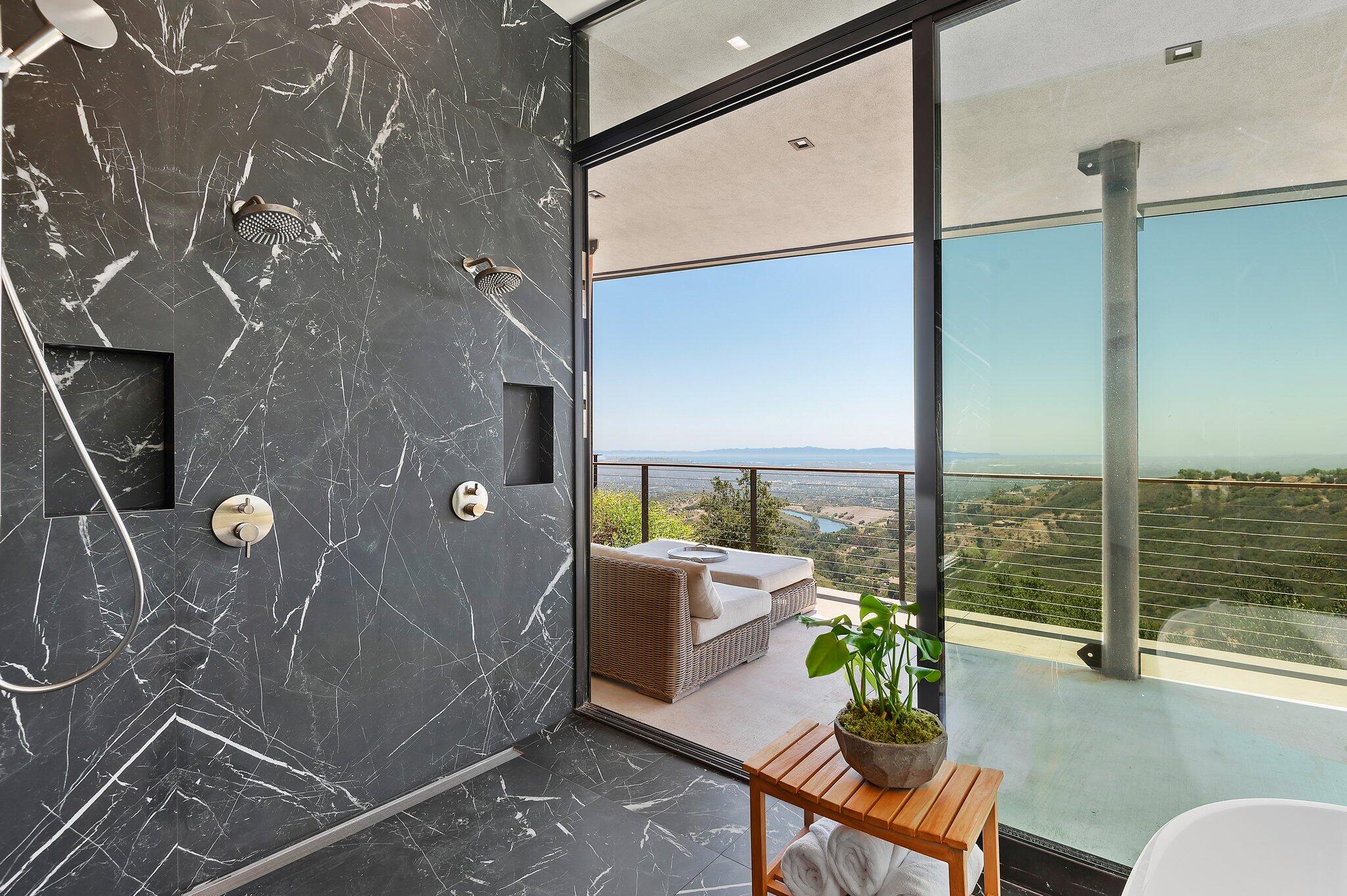 2805 Spyglass Ridge Road Santa Barbara, CA 93105 - Photo 39 of 67 39-web-or-mls-32 - Primary Bathroom