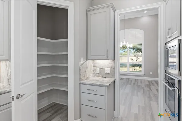 $649,900 | 647 Oak Creek Parkway, Seguin, TX 78155