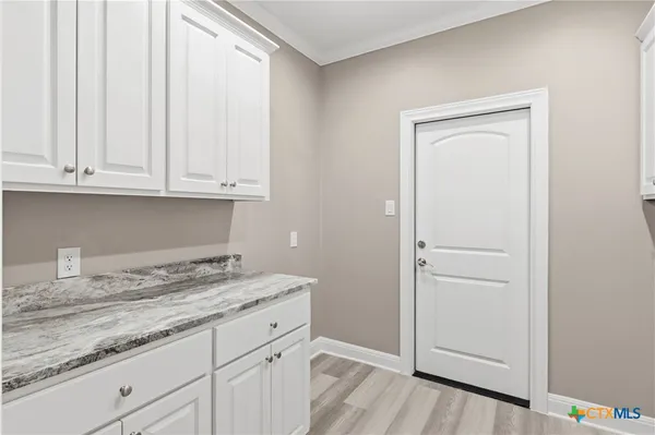 $649,900 | 647 Oak Creek Parkway, Seguin, TX 78155