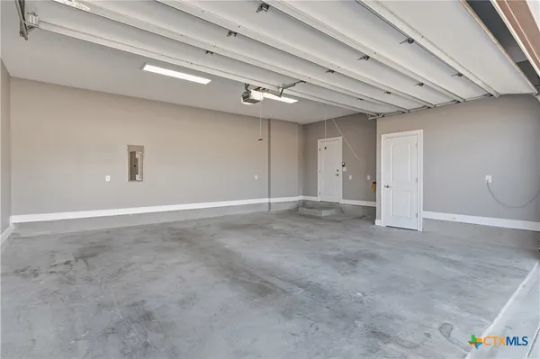 $649,900 | 647 Oak Creek Parkway, Seguin, TX 78155