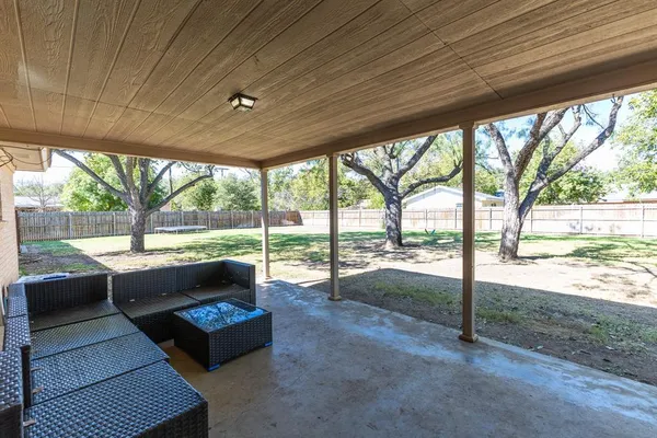 $375,000 | 1300 Hillcrest Road, Coleman, TX 76834