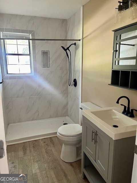 203 Vienna Circle Fort Valley, GA 31030 - Photo 20 of 22 a bathroom with a sink toilet and shower
