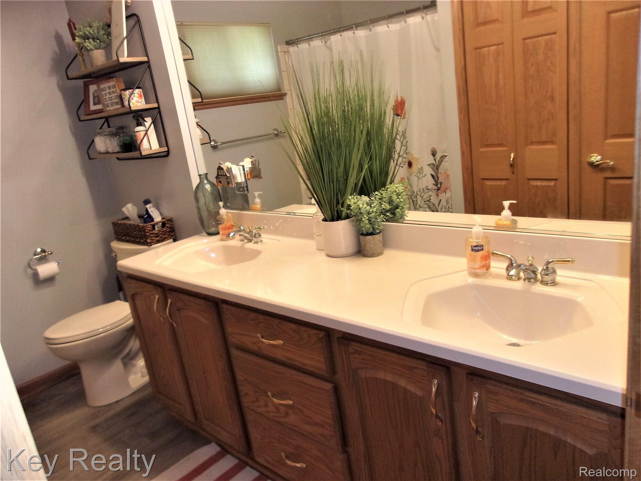 12726 Sweitzer Road Carleton, MI 48117 - Photo 39 of 60 244_3291.JPG