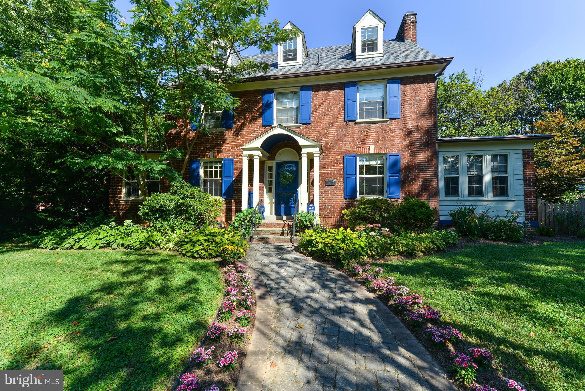 1917 Rookwood Road