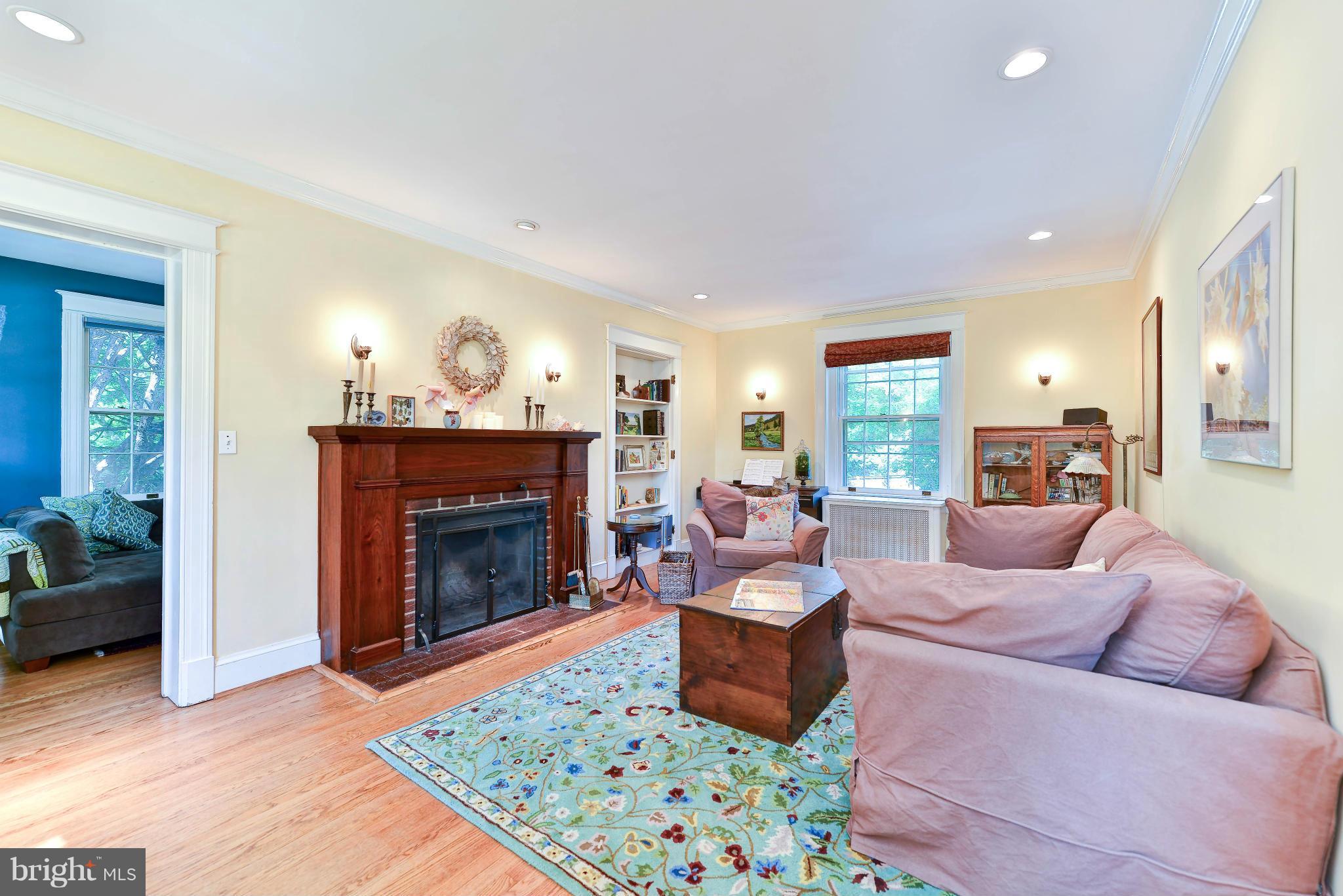 1917 Rookwood Road Silver Spring, MD 20910 - Photo 4 of 30 Living Room