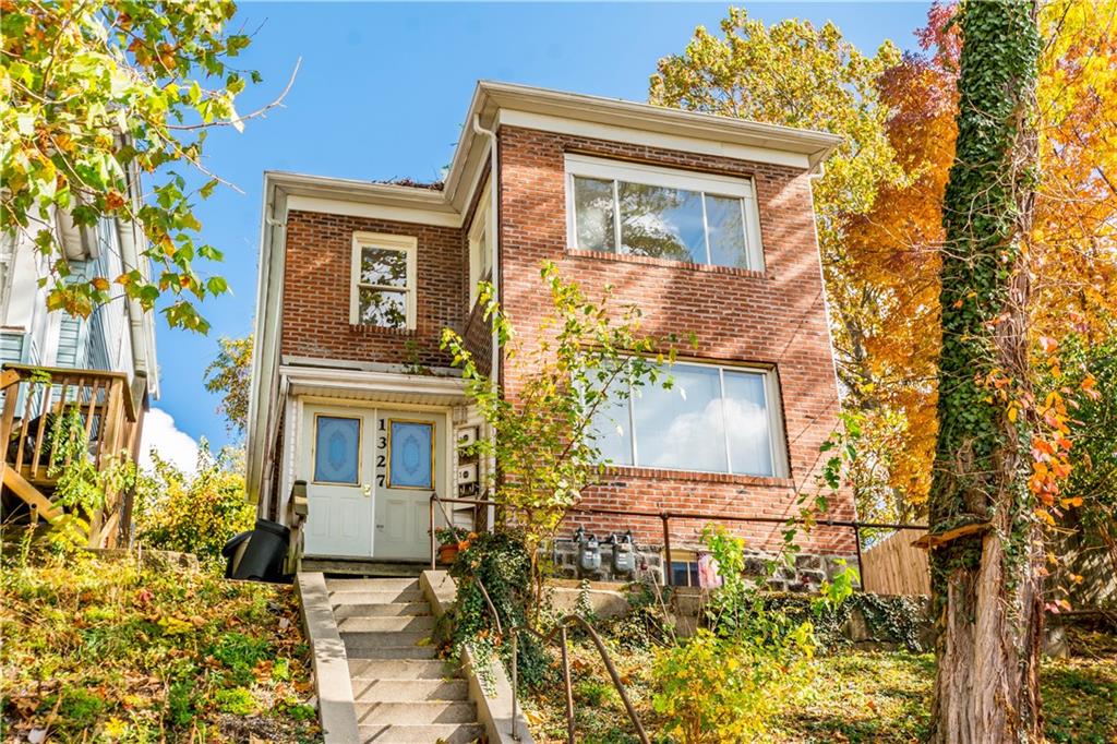 1327 Rutherford Avenue Pittsburgh, PA 15216 - Photo 2 of 23 Gallery Image 2