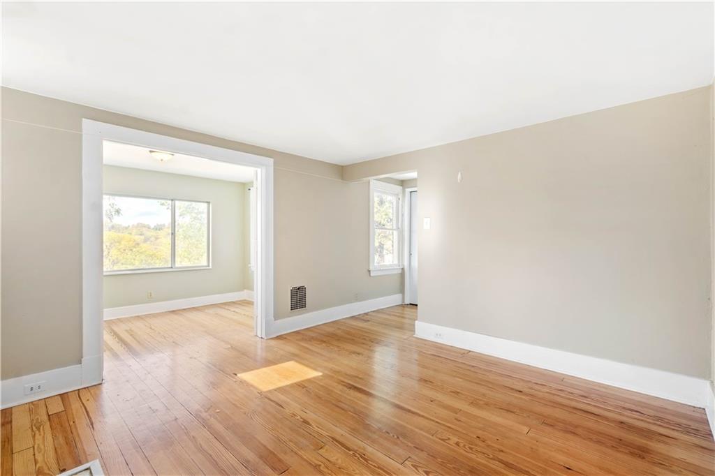 1327 Rutherford Avenue Pittsburgh, PA 15216 - Photo 5 of 23 Gallery Image 5