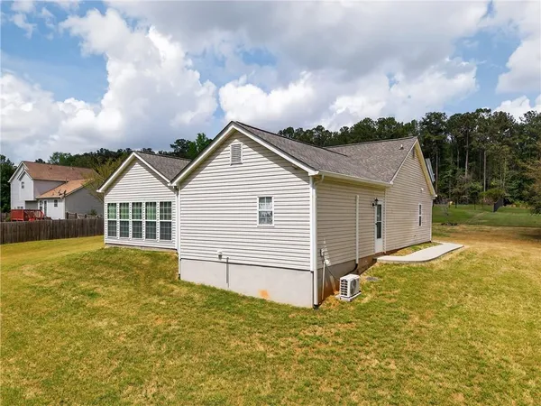 $298,900 | 181 Windsor Circle, Stockbridge, GA 30281