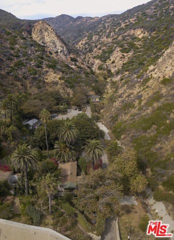 19355 Pacific Coast Highway Malibu, CA 90265 - Photo 17 of 19