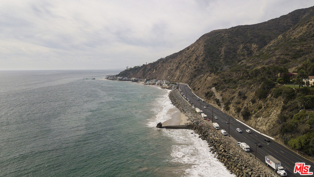 19355 Pacific Coast Highway Malibu, CA 90265 - Photo 18 of 19
