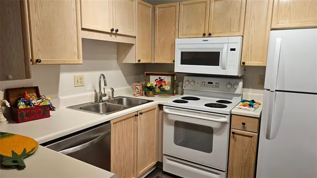 $165,000 | 434 Bentley Place, Tucker, GA 30084