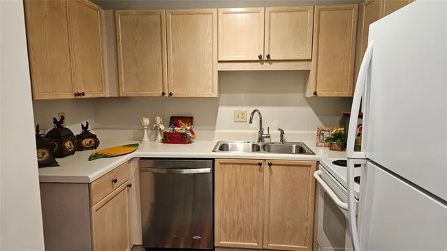 $165,000 | 434 Bentley Place, Tucker, GA 30084