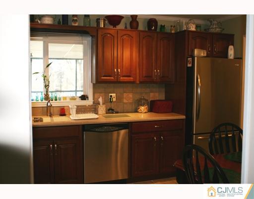 30 University Road East Brunswick, NJ 08816 - Photo 3 of 6 Gallery Image 3