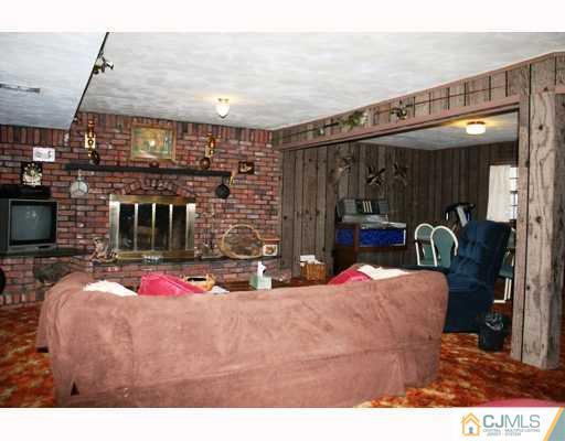 30 University Road East Brunswick, NJ 08816 - Photo 6 of 6 Gallery Image 6