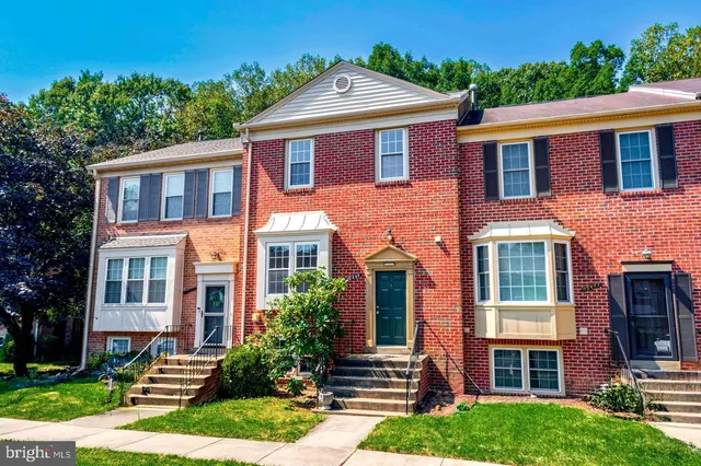 $3,699 | 10444 Malone Court, Fairfax, VA 22032