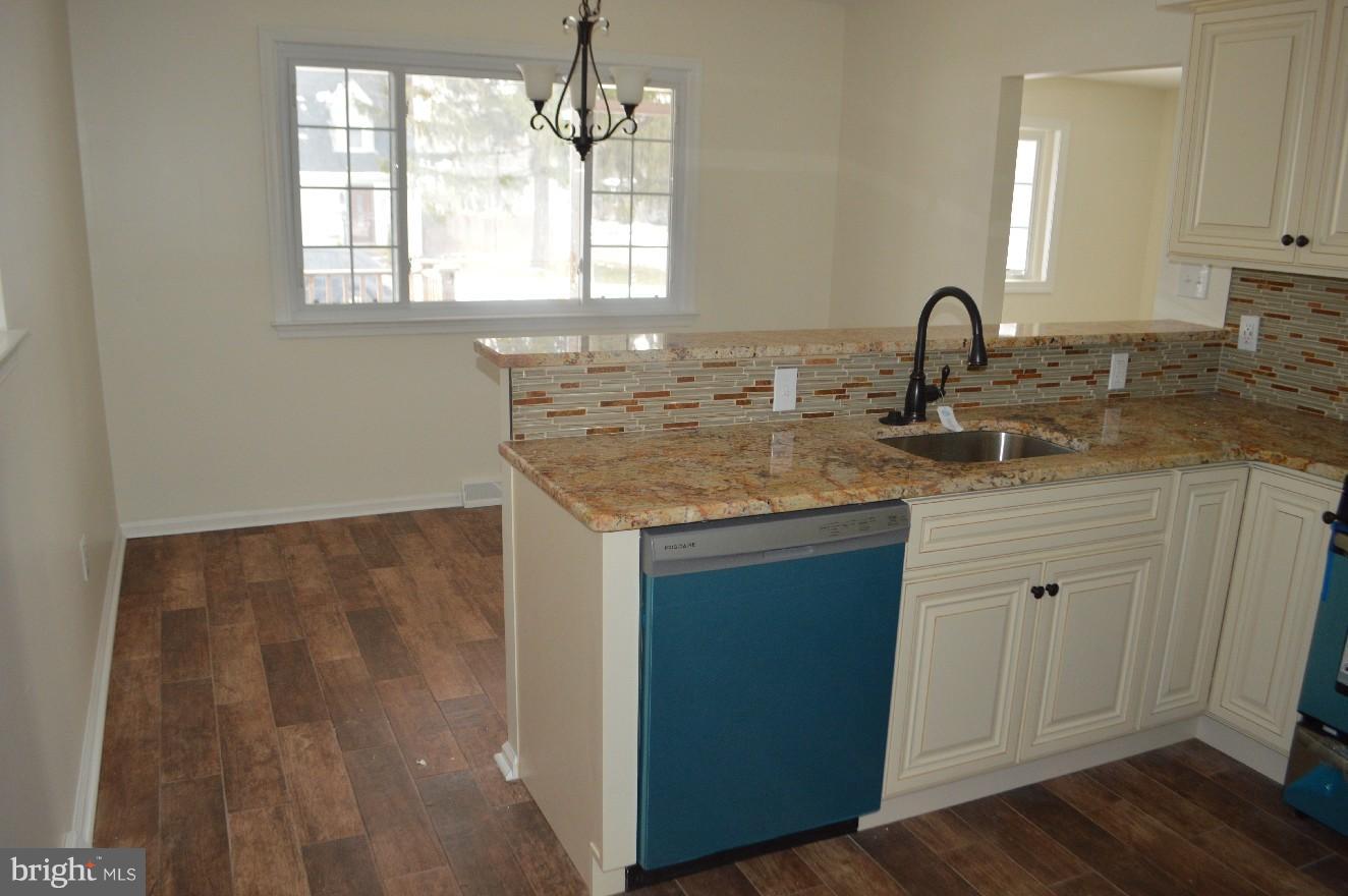 348 Edsam Avenue Pitman, NJ 08071 - Photo 3 of 49 Gallery Image 3