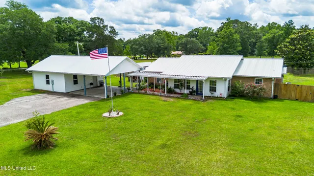 $370,000 | 11192 Willie Lee Road, Picayune, MS 39466