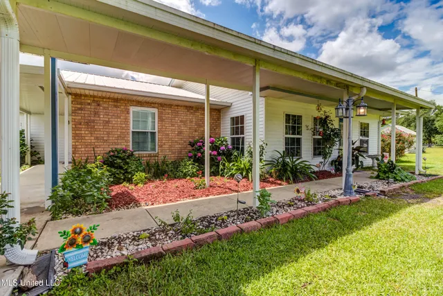 $370,000 | 11192 Willie Lee Road, Picayune, MS 39466