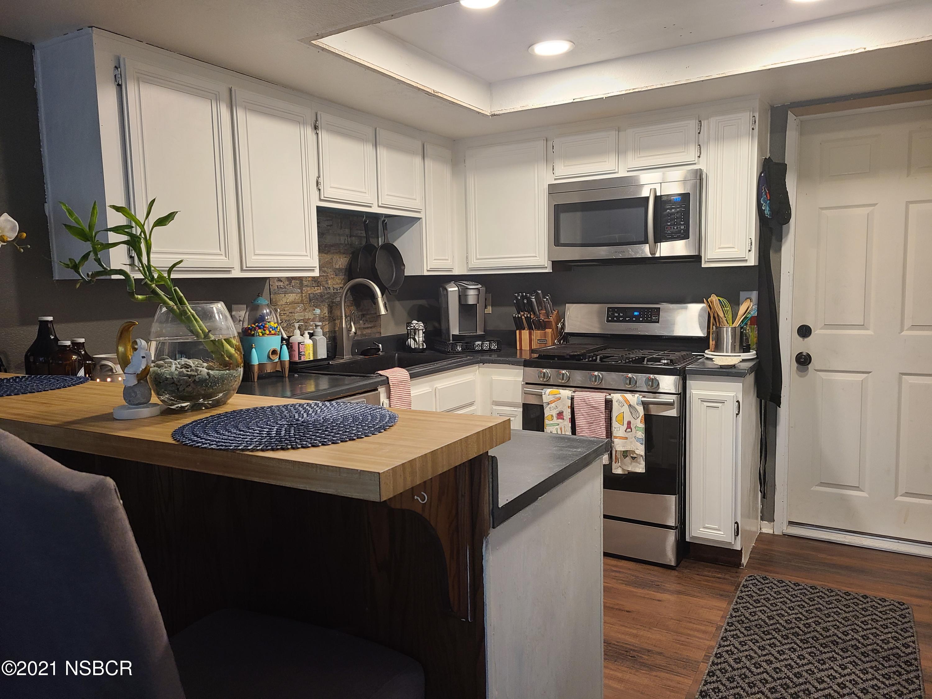 1243 Riverside Drive Lompoc, CA 93436 - Photo 12 of 24 1243 kitchen2