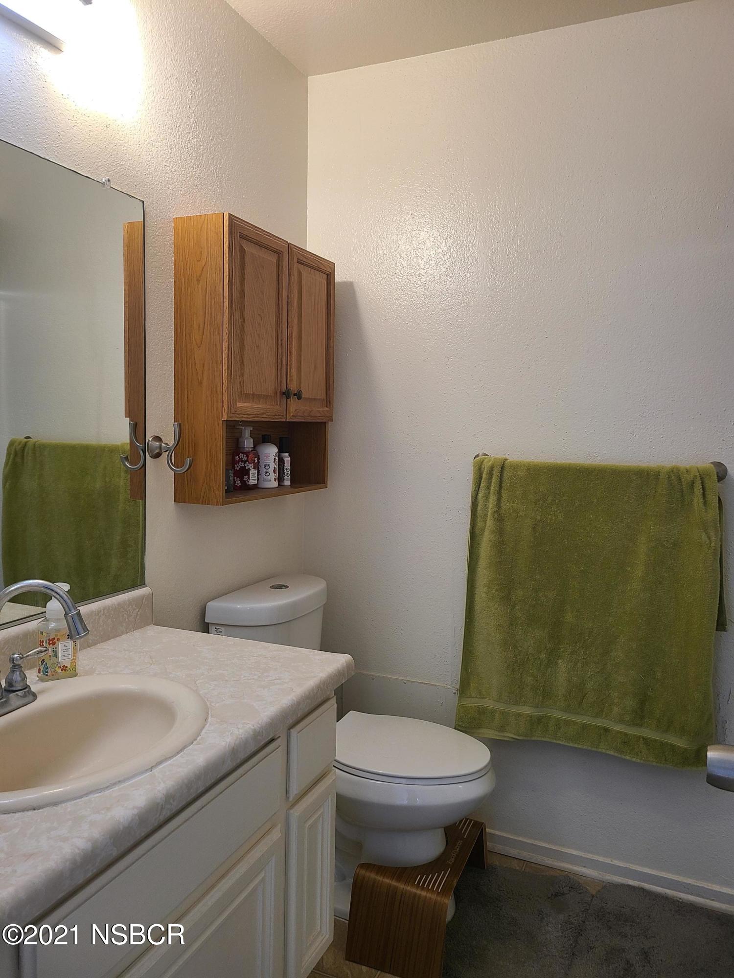 1243 Riverside Drive Lompoc, CA 93436 - Photo 22 of 24 1243 hallbath