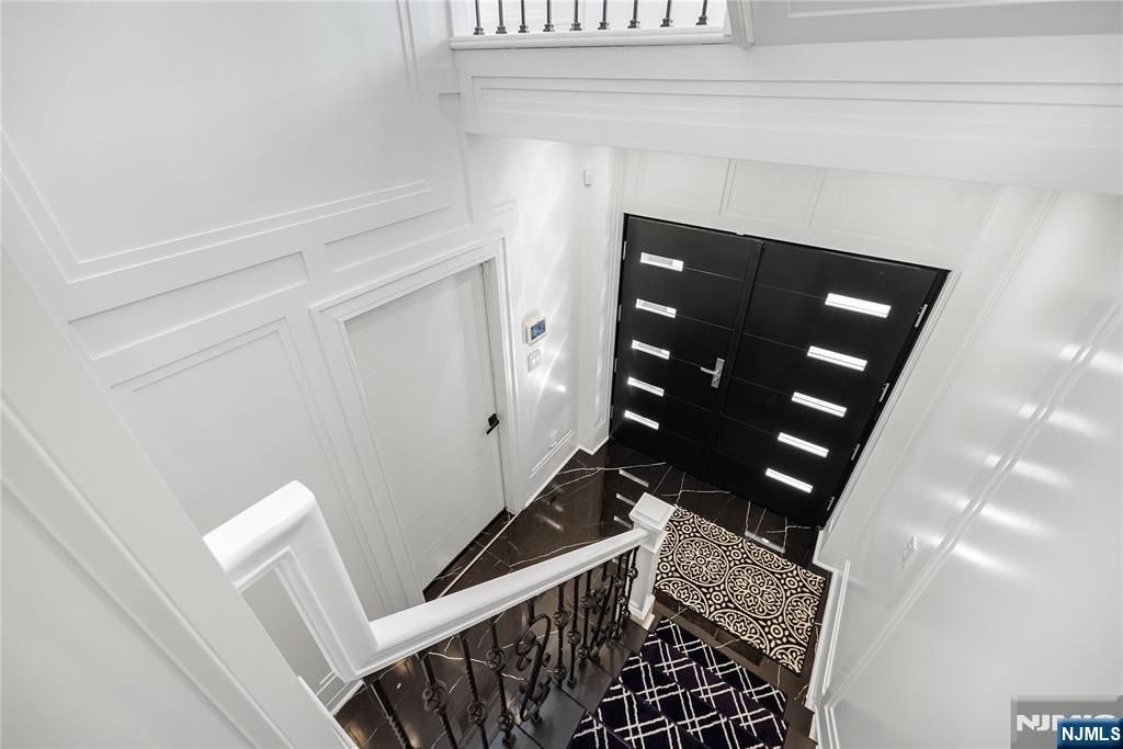 1080 River Road Edgewater, NJ 07020 - Photo 4 of 48