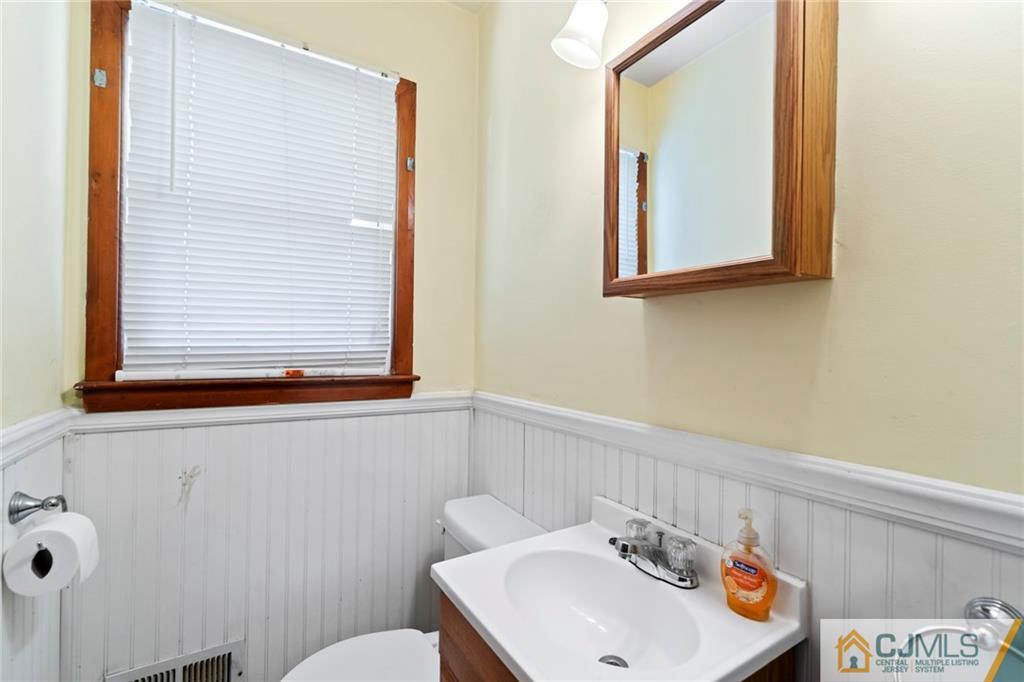 11 Darwin Road Old Bridge, NJ 08857 - Photo 15 of 22 Gallery Image 15