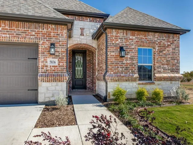 $568,117 | 5836 Fresco Drive, Fort Worth, TX 76123