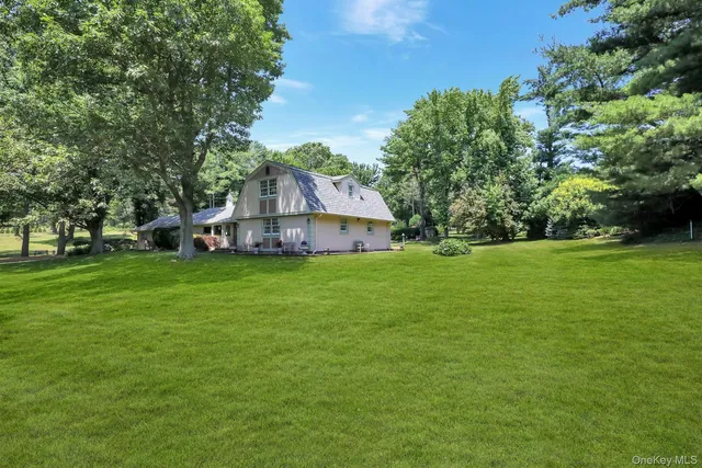 $2,899,000 | 24 Rolling Hill Road, Old Westbury, NY 11568