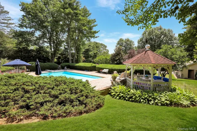 $2,899,000 | 24 Rolling Hill Road, Old Westbury, NY 11568