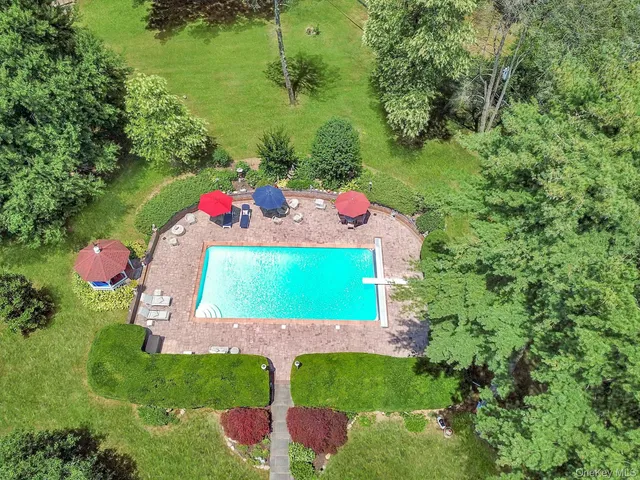 $2,899,000 | 24 Rolling Hill Road, Old Westbury, NY 11568