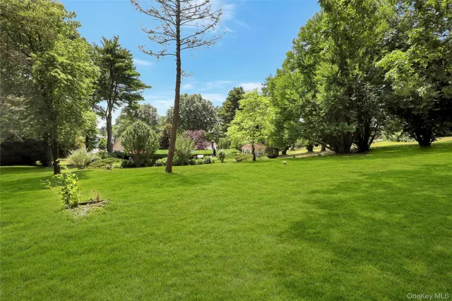 $2,899,000 | 24 Rolling Hill Road, Old Westbury, NY 11568