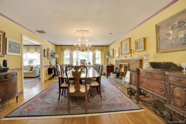 $2,899,000 | 24 Rolling Hill Road, Old Westbury, NY 11568