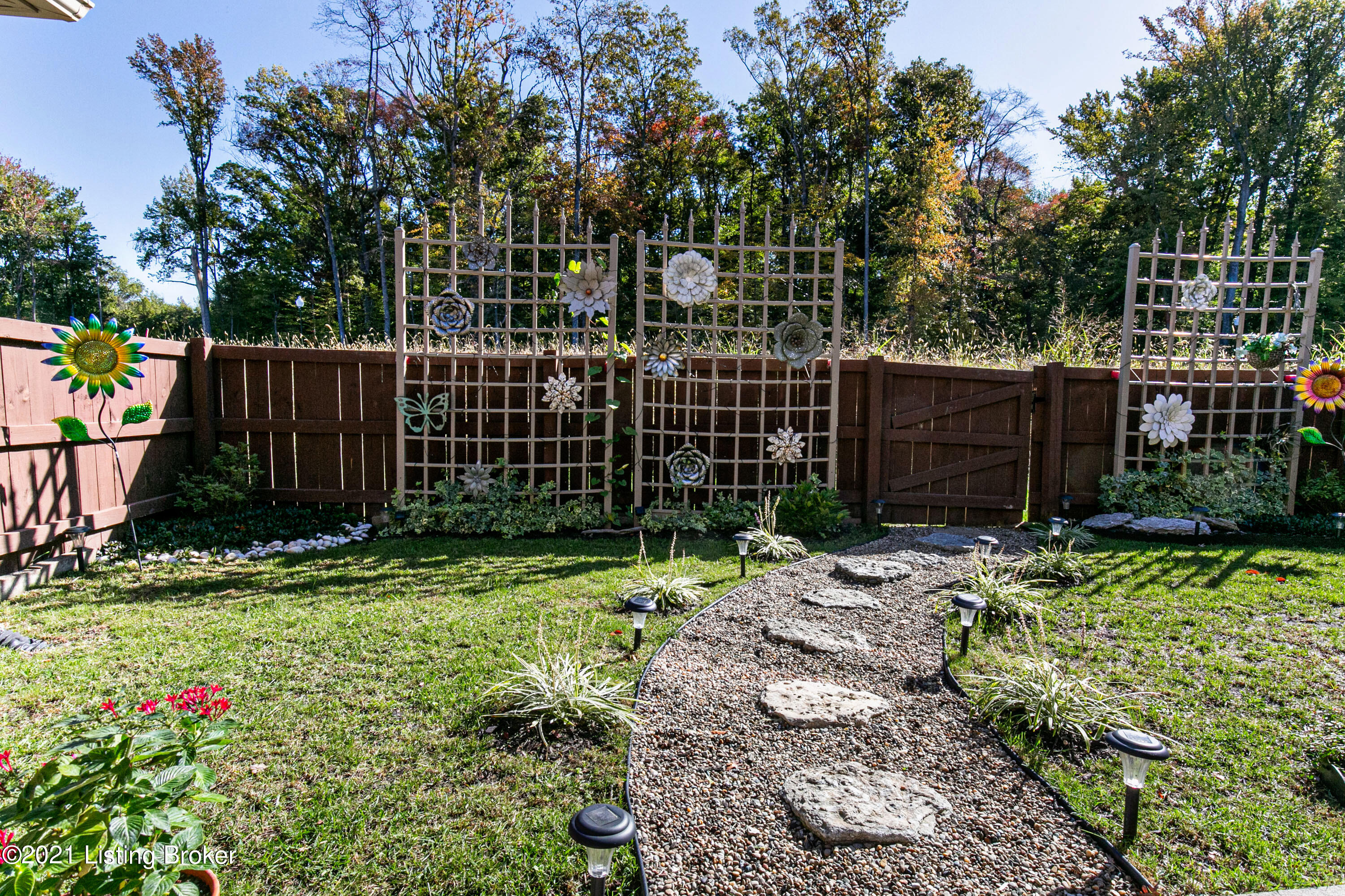 6519 Renate Road Louisville, KY 40291 - Photo 25 of 28 6519 Renate Rd