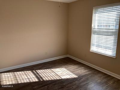 8027 Intervale Way Powell, TN 37849 - Photo 10 of 20 thumbnail (5)