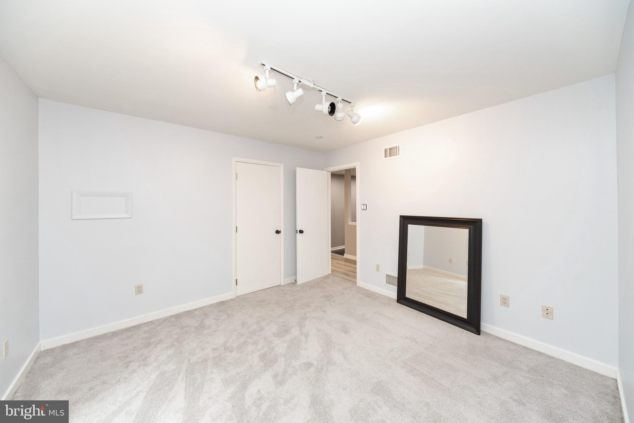 1081 Long Valley Road Westminster, MD 21158 - Photo 16 of 51 Gallery Image 16