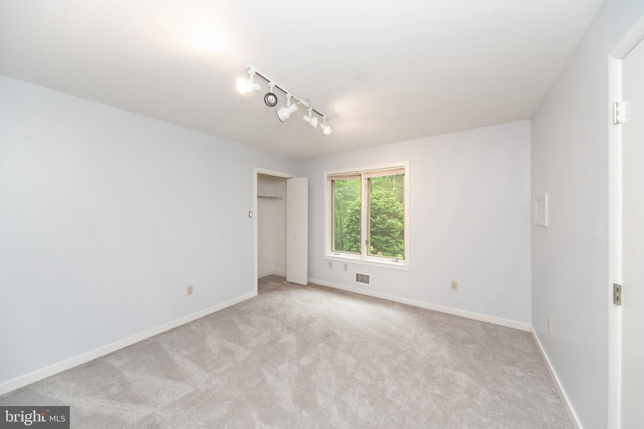1081 Long Valley Road Westminster, MD 21158 - Photo 32 of 51 Gallery Image 32