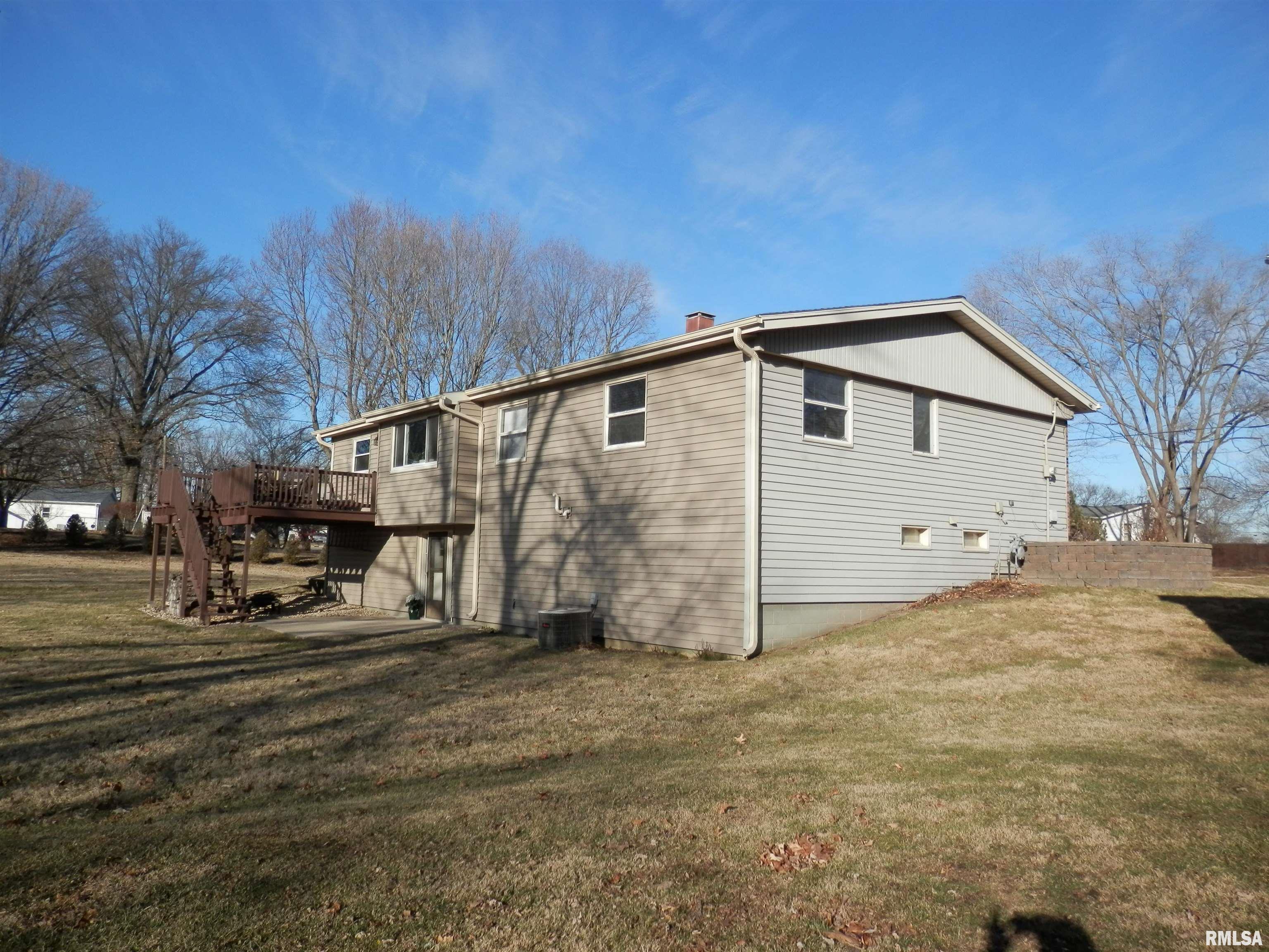 124 Henderson Road Knoxville, IL 61448 - Photo 4 of 79 Gallery Image 4