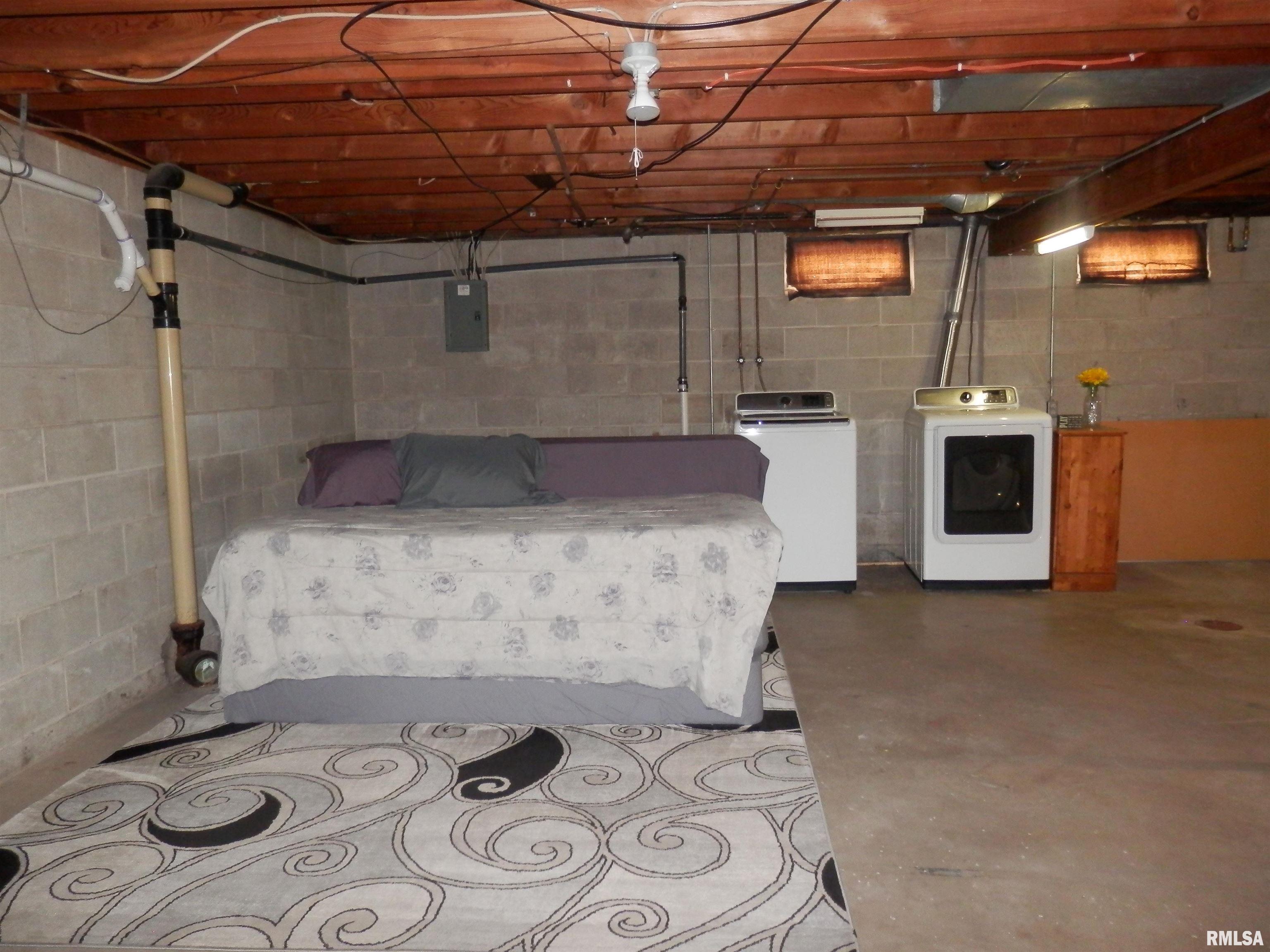 124 Henderson Road Knoxville, IL 61448 - Photo 75 of 79 Gallery Image 75