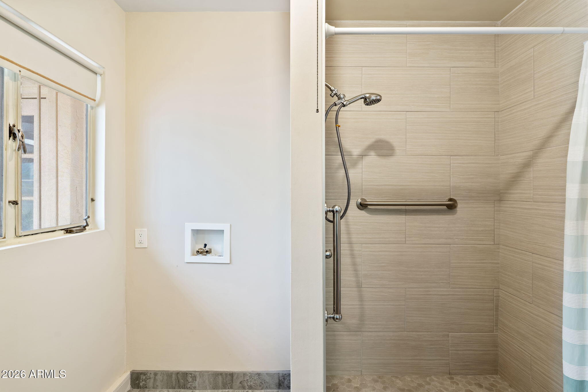 102 East Bethany Home Road Phoenix, AZ 85012 - Photo 14 of 29 24-web-or-mls-DSC_8024