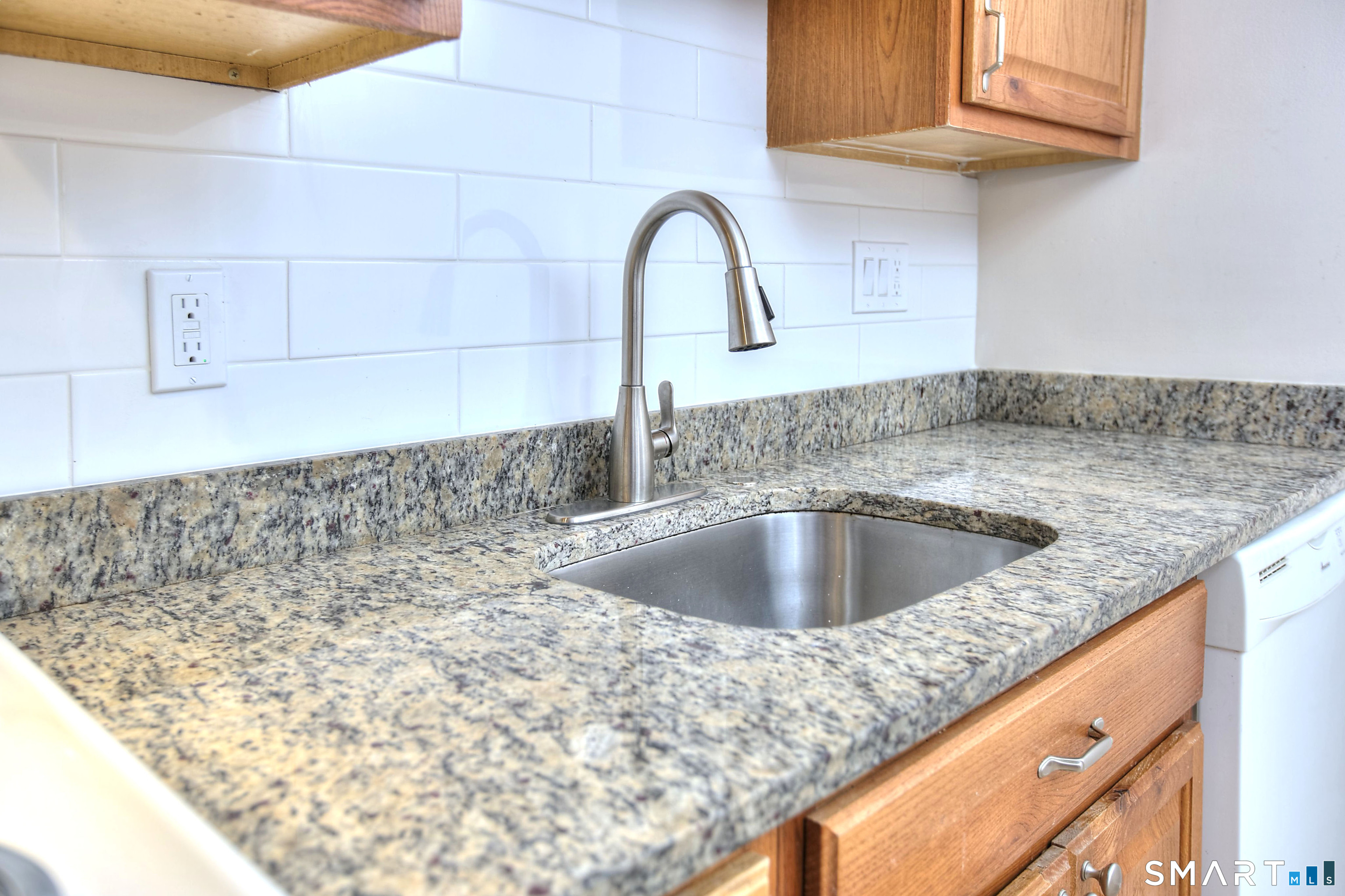 638 Cove Road, Unit 3 Stamford, CT 06902 - Photo 13 of 29