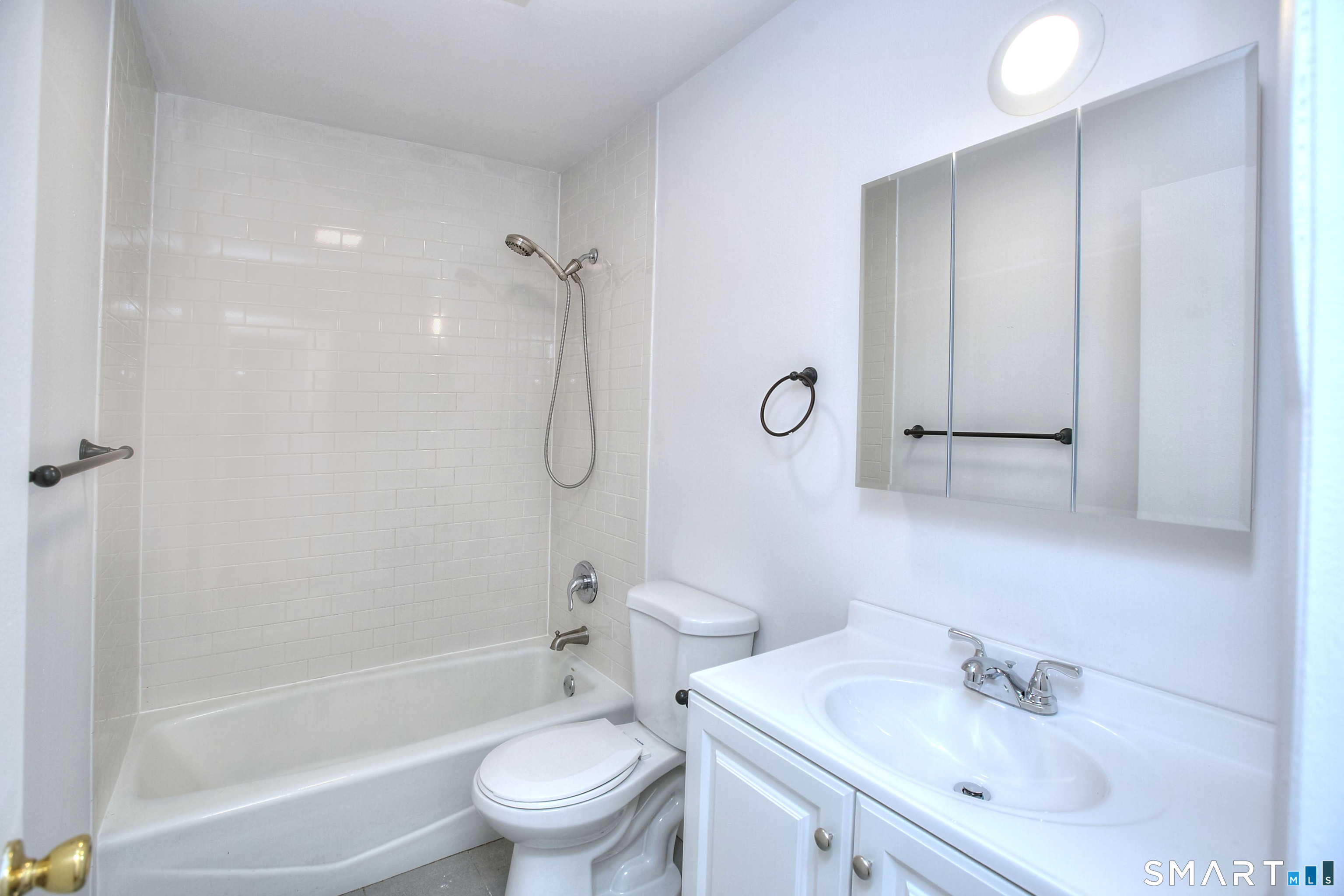 638 Cove Road, Unit 3 Stamford, CT 06902 - Photo 24 of 29