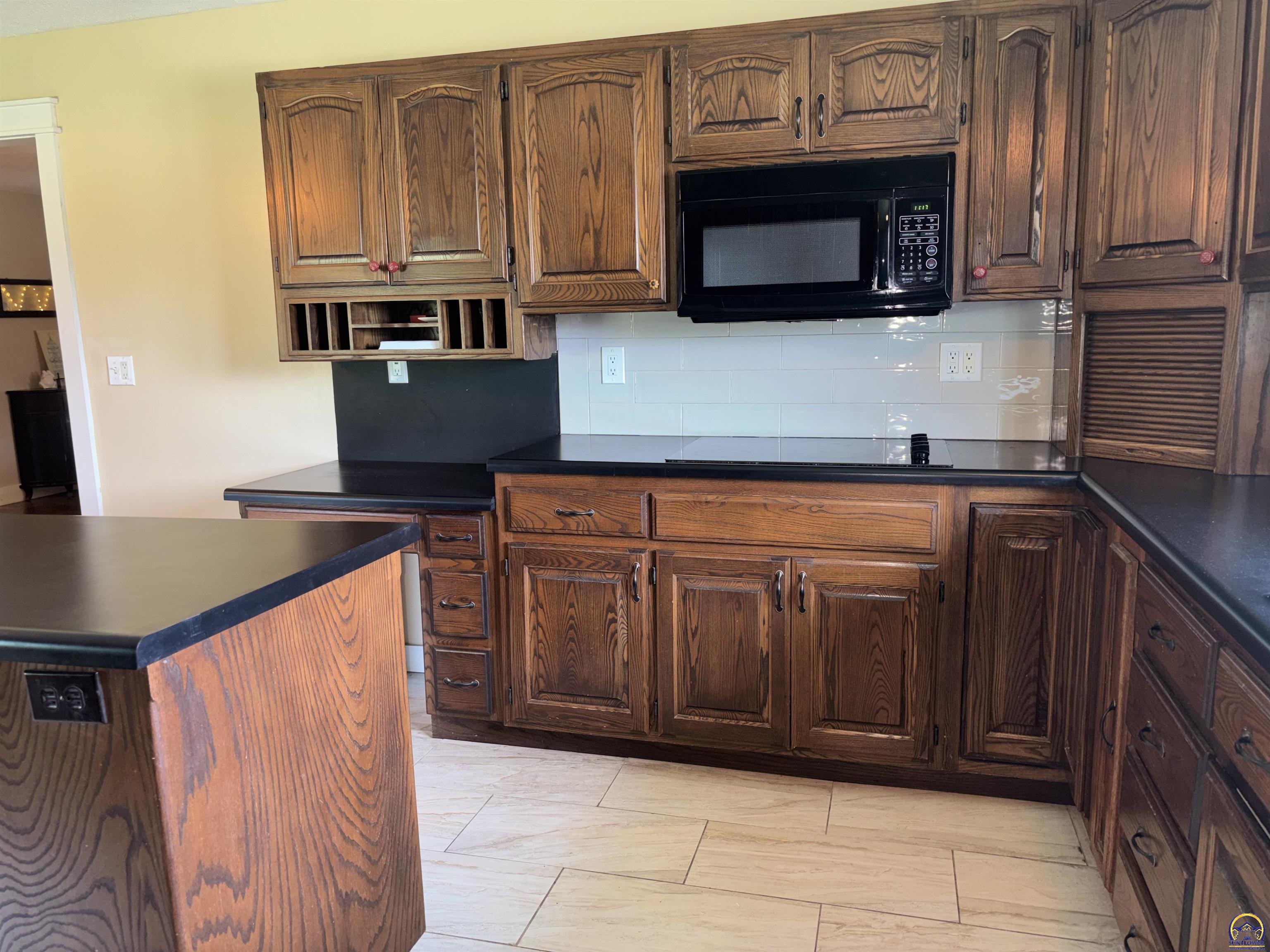 1761 Rd B2 Emporia, KS 66801 - Photo 8 of 25
