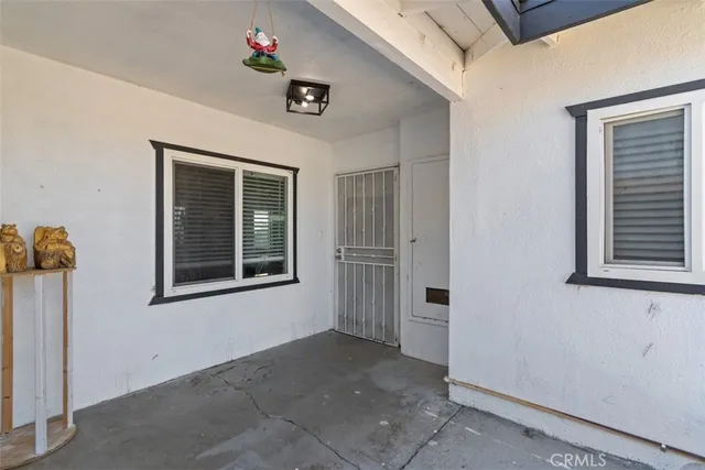 a view of empty room