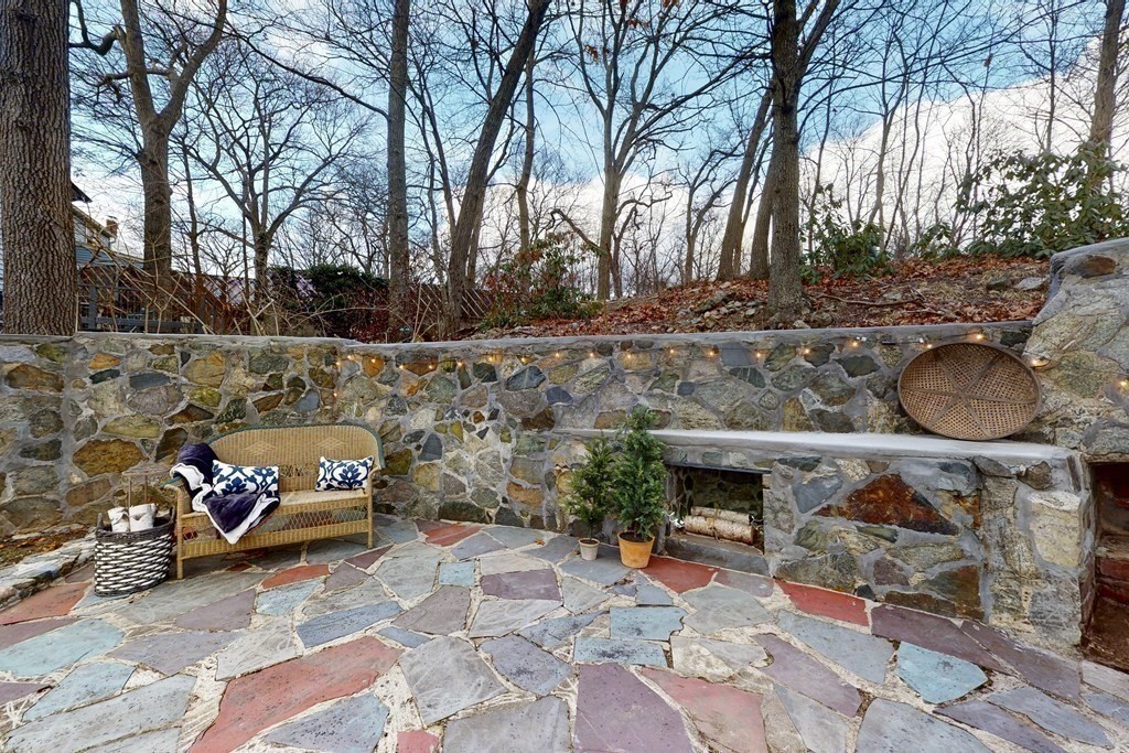 133 Ashcroft Road Medford, MA 02155 - Photo 25 of 33