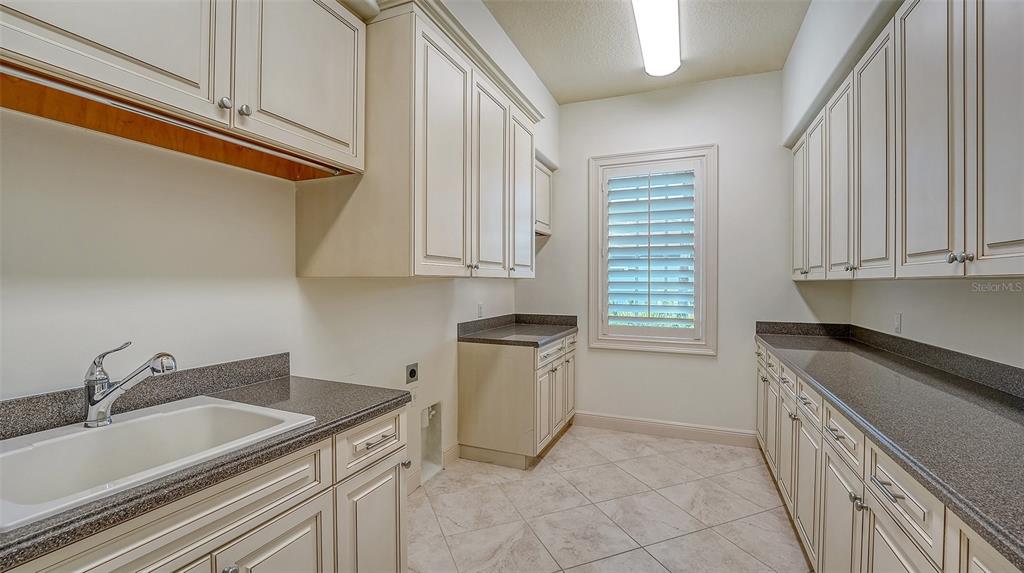 3218 Signet Court Sarasota, FL 34240 - Photo 50 of 82