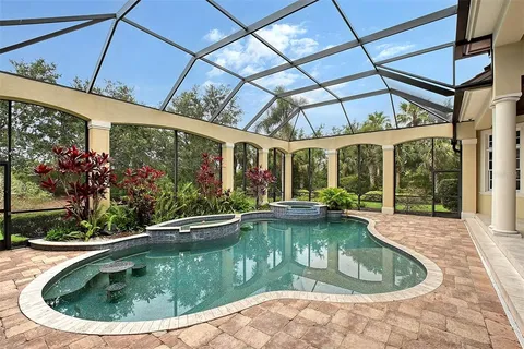 $3,395,000 | 3218 Signet Court, Sarasota, FL 34240